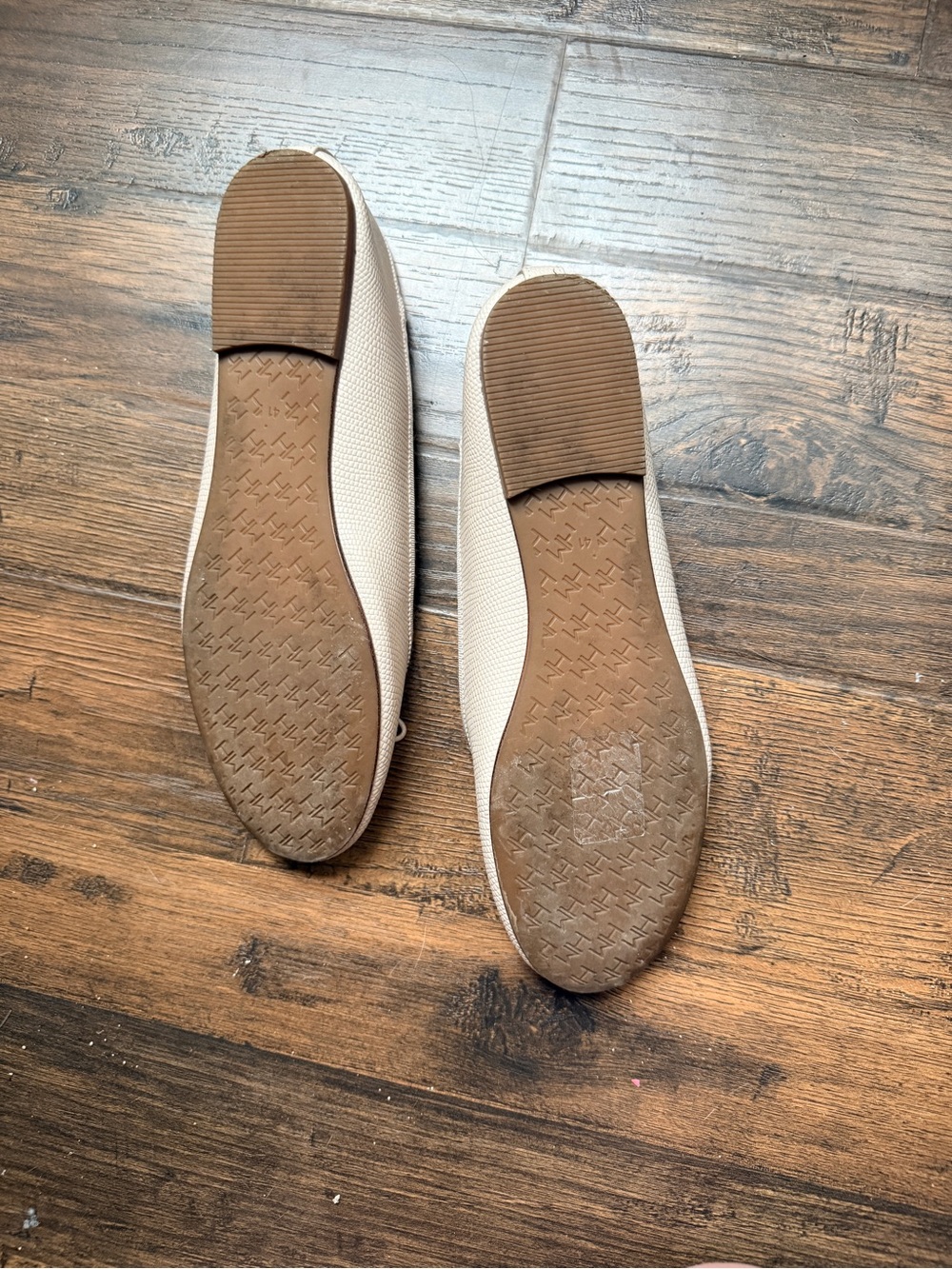 H&M Beige Women’s Ballet Flats - Picture 3 of 6